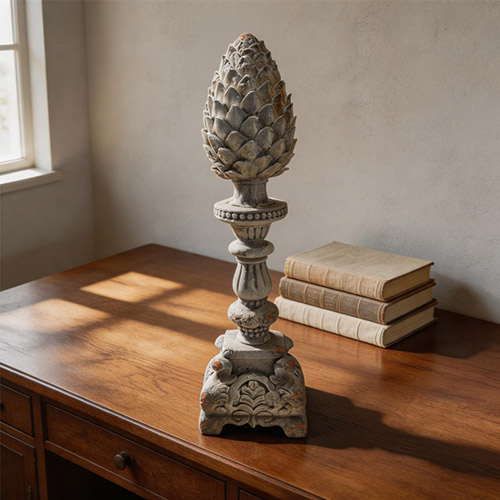 European Retro Pine Cone Top Pillar Ornament 