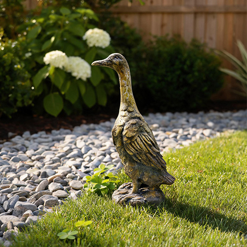 Retro Pastoral Goose Shaped Sculpture
